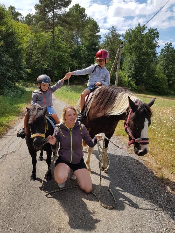 Gite Equestre Domaine Des Crins - Monpazier Capdrot Exterior foto